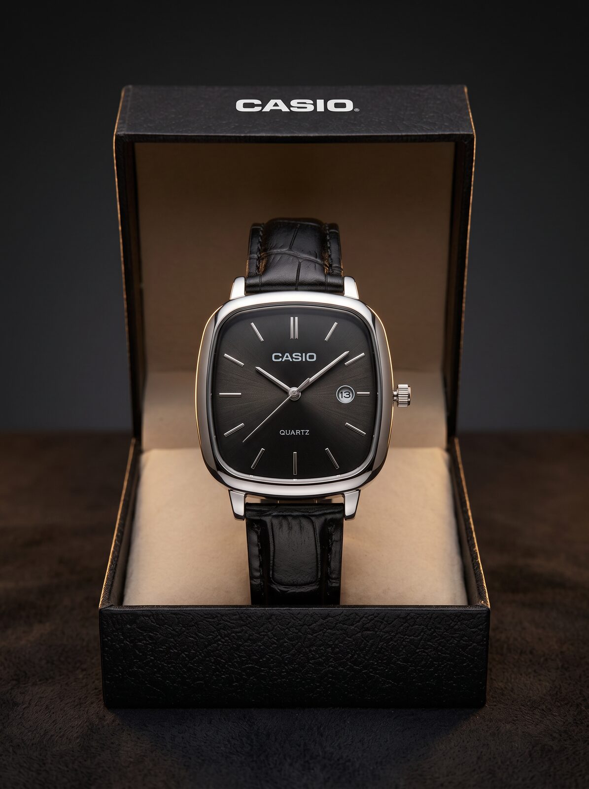 CASIO CARRÉ CUIR